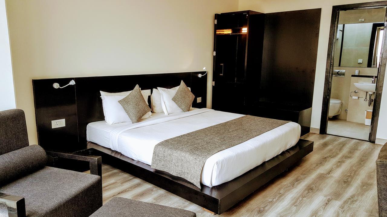 The Saneer Jaipur Hotel Ngoại thất bức ảnh