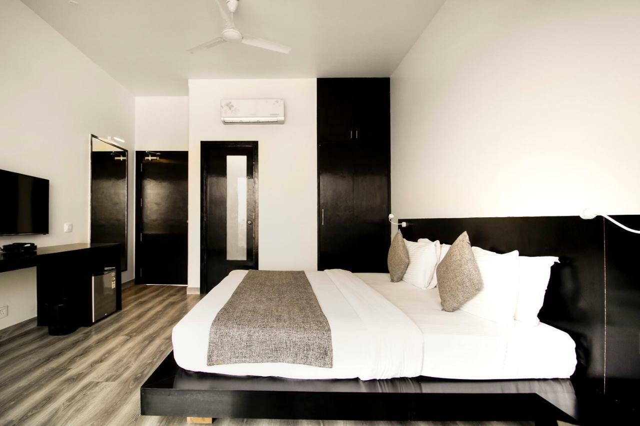 The Saneer Jaipur Hotel Ngoại thất bức ảnh